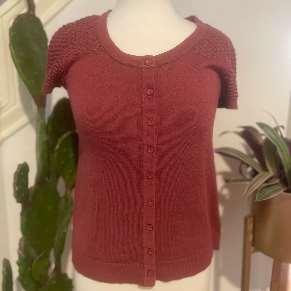 Modcloth maroon short sleeve cardigan Size Medium